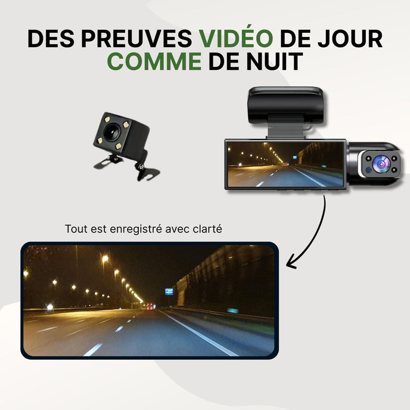 Vue de nuit capturée par la dashcam Cleardrive avec écran large et caméra arrière pour une preuve vidéo claire.
