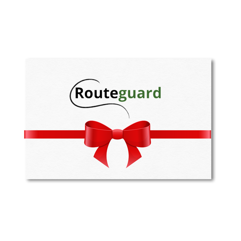 Carte cadeau élégante Routeguard avec ruban rouge, idéale pour offrir sécurité et tranquillité sur la route.
